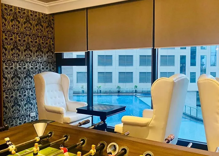 Poblacion High Floor With Pool, Gym, Jacuzzi And Dedicated Working Space * Manille