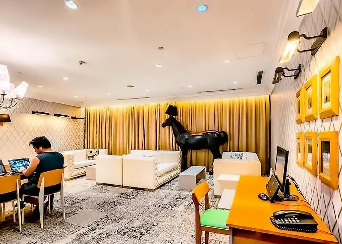 Appartement Poblacion High Floor With Pool, Gym, Jacuzzi And Dedicated Working Space Manille