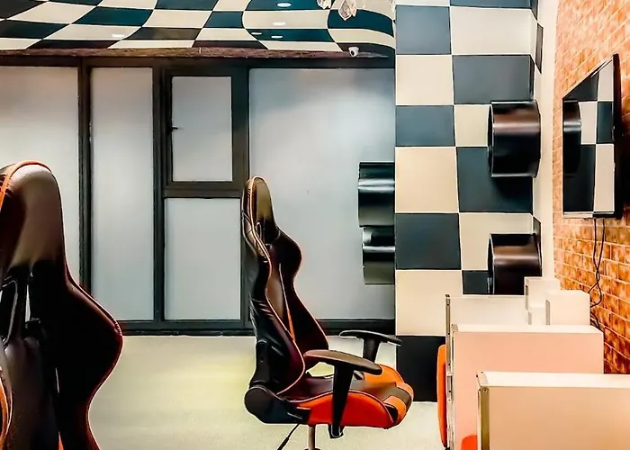Appartement Poblacion High Floor With Pool, Gym, Jacuzzi And Dedicated Working Space Manille