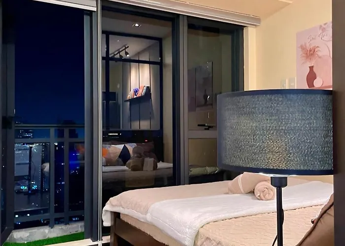 Appartement Poblacion High Floor With Pool, Gym, Jacuzzi And Dedicated Working Space *