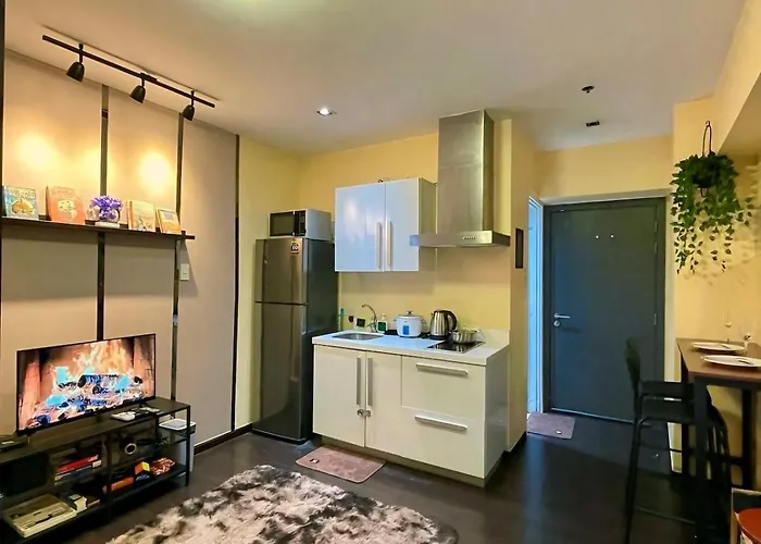 Poblacion High Floor With Pool, Gym, Jacuzzi And Dedicated Working Space Manille