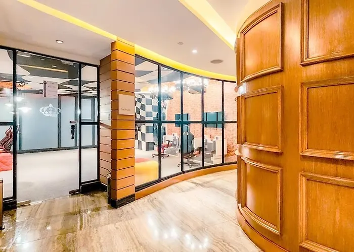 Appartement Poblacion High Floor With Pool, Gym, Jacuzzi And Dedicated Working Space Manille