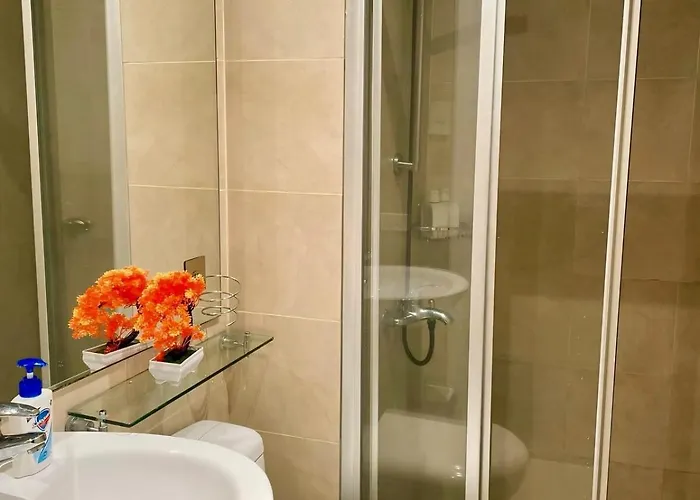 Appartement Poblacion High Floor With Pool, Gym, Jacuzzi And Dedicated Working Space